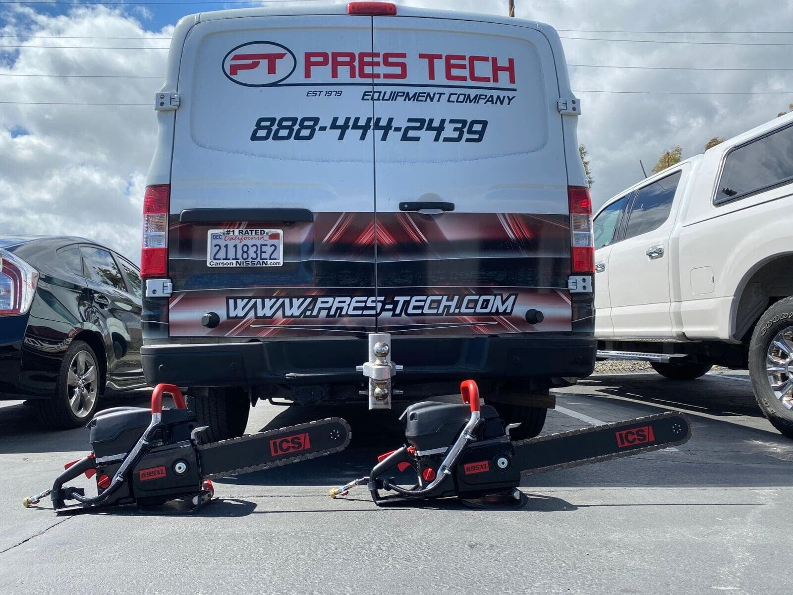 PT-695XL Chainsaw: Versatile Cutting Power for Utilities and Construction